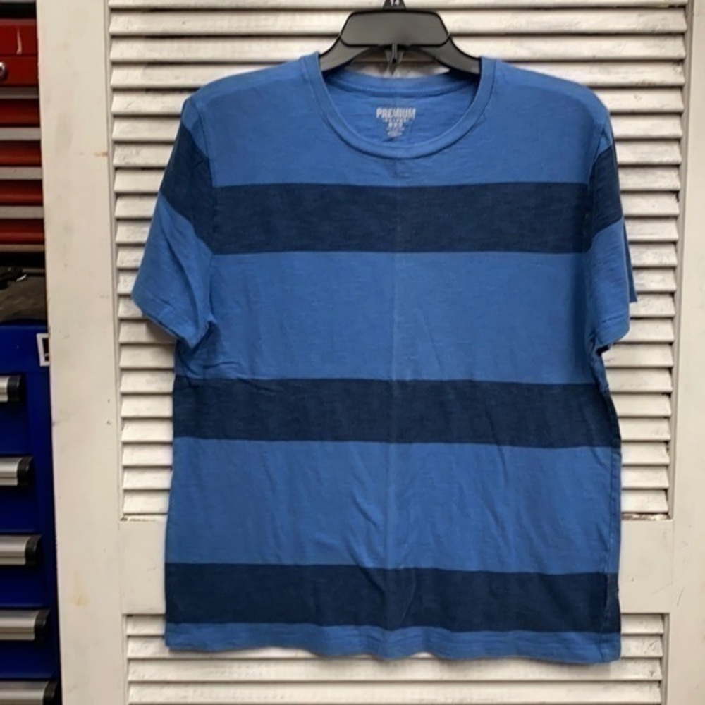 Old Navy Striped Tee size Medium